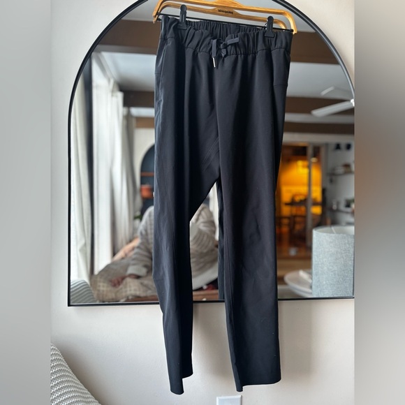 LULULEMON | keep moving 7/8 pant | size 4 - Picture 7 of 7
